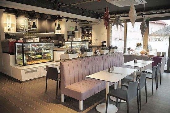 Lavender Cafe & Wine Bar