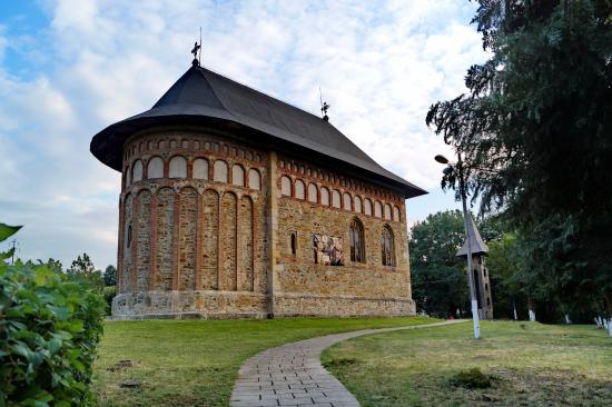Biserica Din Borzesti