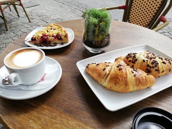 Woof Street Caffe